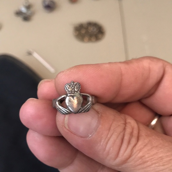 Sterling silver ring - Picture 2 of 5